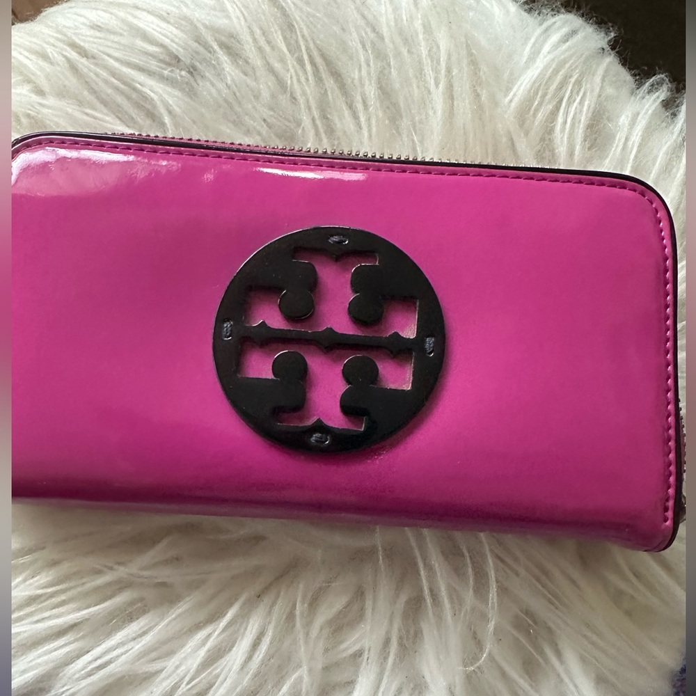 Limited edition Tory Burch wallet